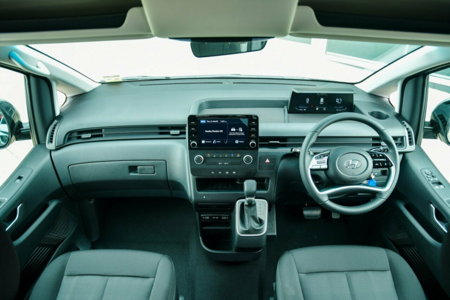 2024 MY25 Hyundai Staria Load US4.V3  Van Image 16