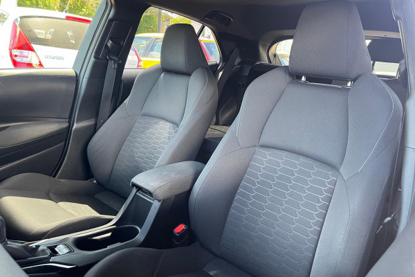 2020 Toyota Corolla ZWE211R SX Hybrid Hatch Image 11