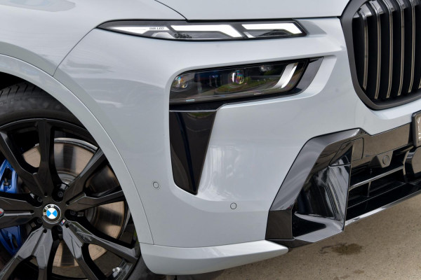 2025 BMW X7 G07 LCI xDrive40i M Sport SUV image 31