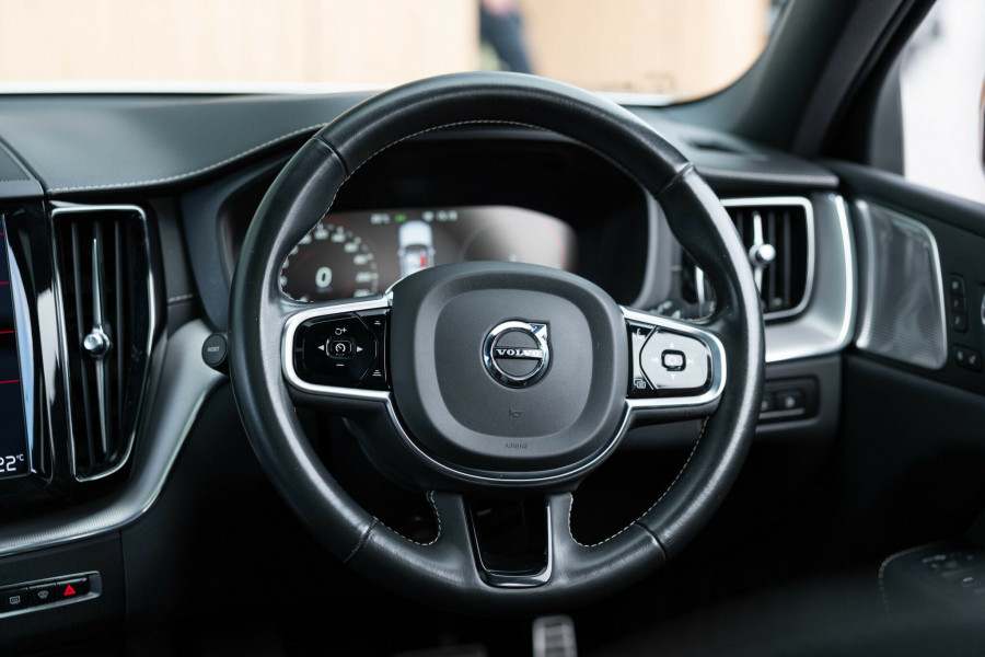 2021 Volvo XC60 UZ T8 Polestar SUV Image 13