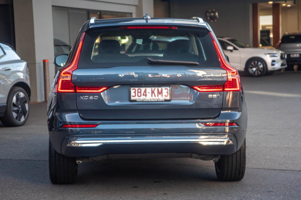 2023 Volvo XC60  Ultimate B5 Bright SUV Image 5