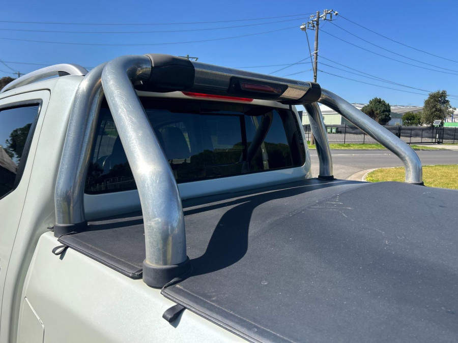 2019 Nissan Navara D23 Series 3 ST-X King Cab Pickup Image 8