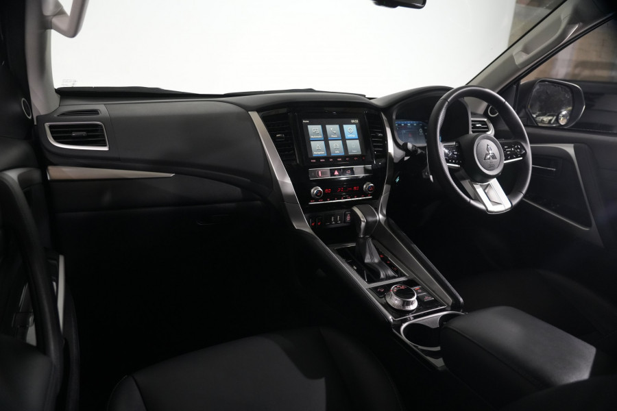 2025 Mitsubishi Pajero Sport Exceed SUV Image 11