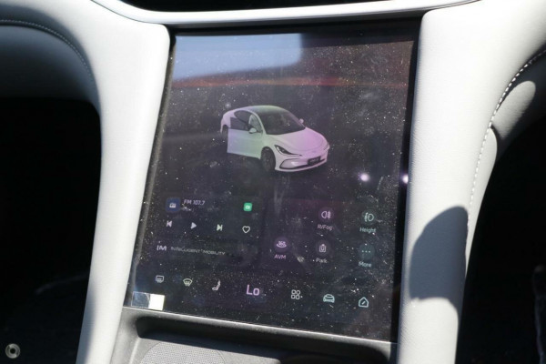 2025 MG IM5 P12L Premium Hatch Image 3
