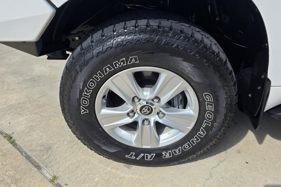 2015 MY14 Toyota LandCruiser VDJ200R GXL SUV Image 31