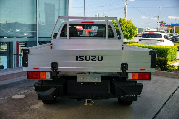 2026 MY25.5 Isuzu D-MAX RG SX Cab Chassis Image 3