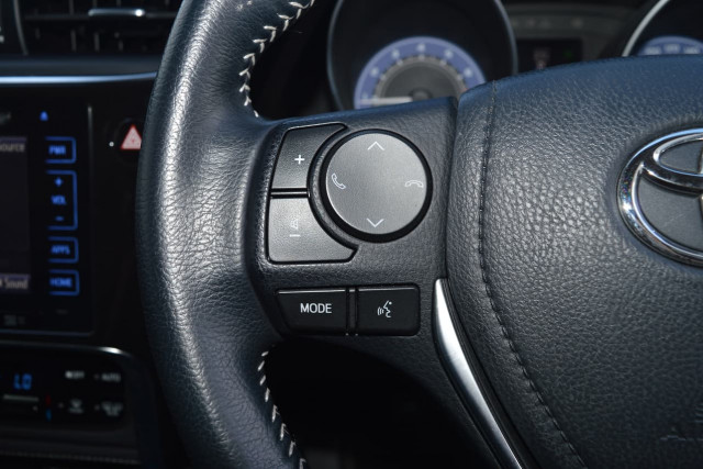 2018 Toyota Corolla ZR 9 of 25