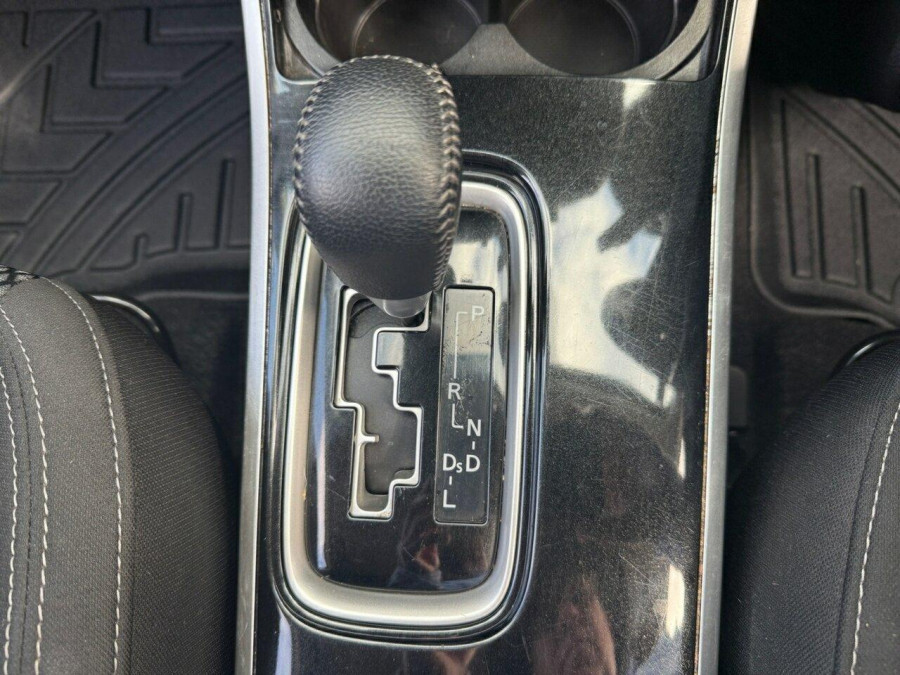 2021 Mitsubishi Outlander ZL ES SUV Image 14