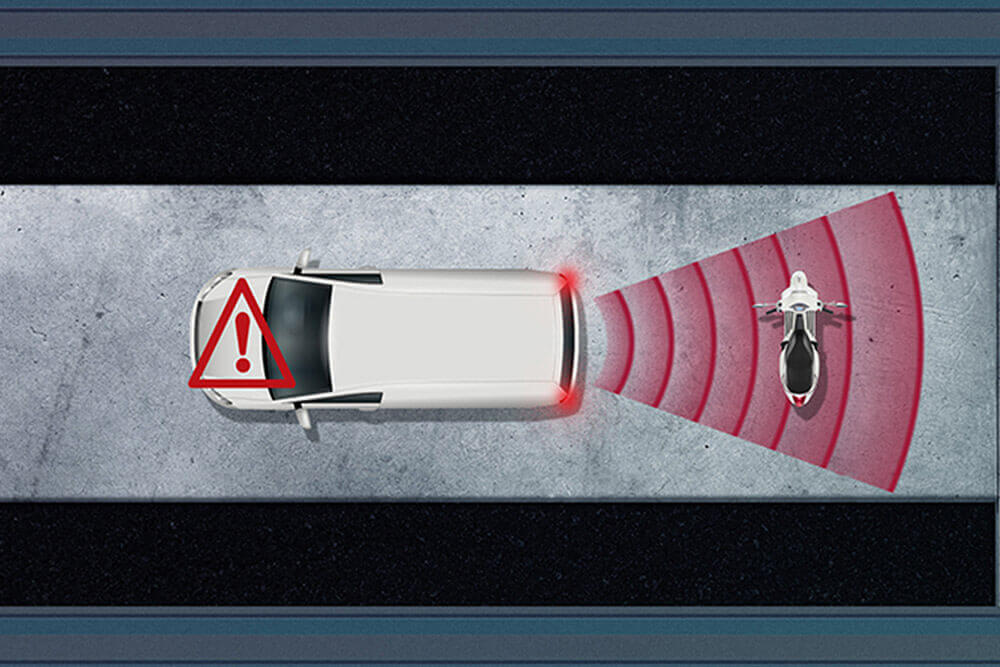 REAR CROSS TRAFFIC ALERT3 Image