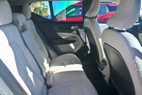 2020 MY21 Volvo XC40 XZ T4 Inscription SUV Image 6
