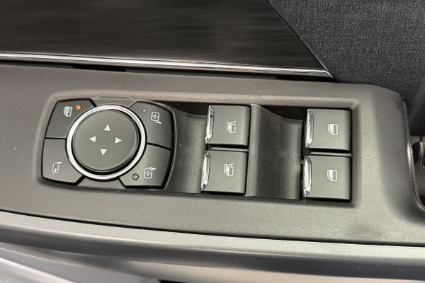 2024 Ford F-150  Lariat Dual Cab Image 21