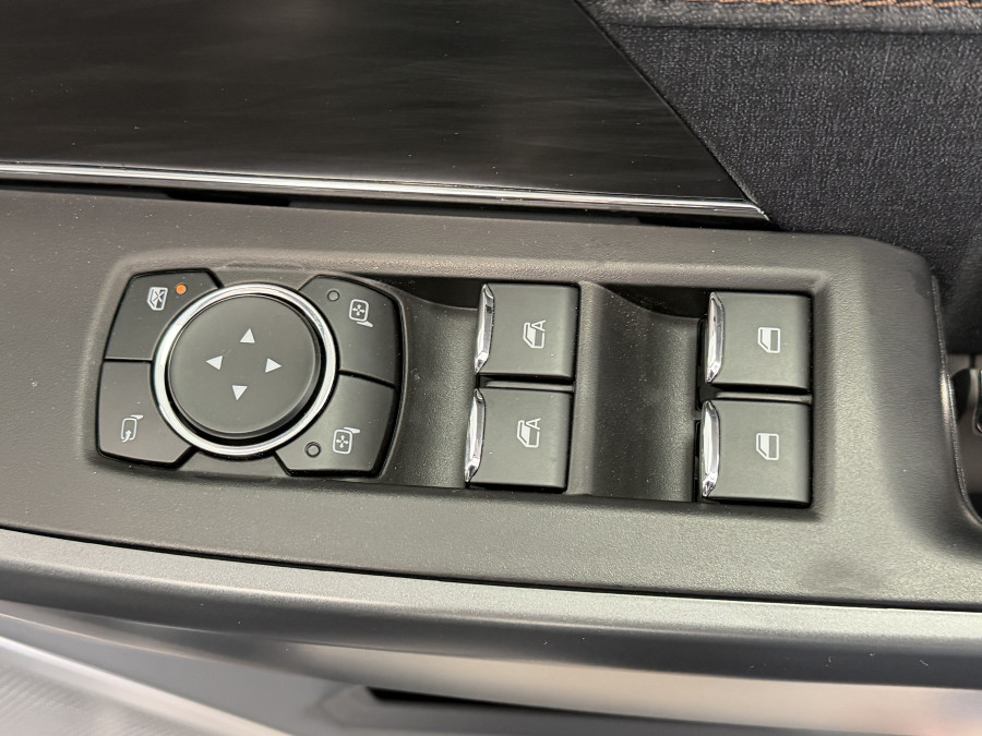 2024 Ford F-150  Lariat Dual Cab Image 21