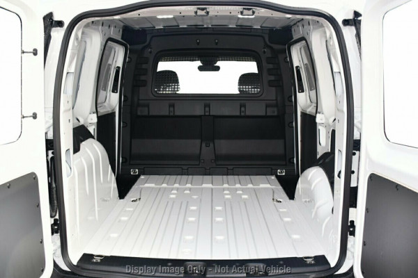 2026 Volkswagen Caddy 5 TDI320 SWB Van Image 19
