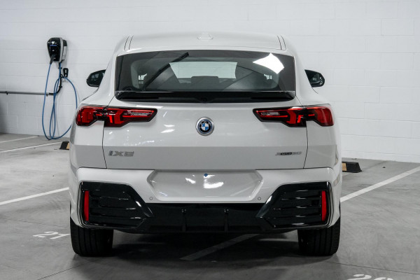 2024 BMW iX2 U10 xDrive30 M Sport SUV image 5