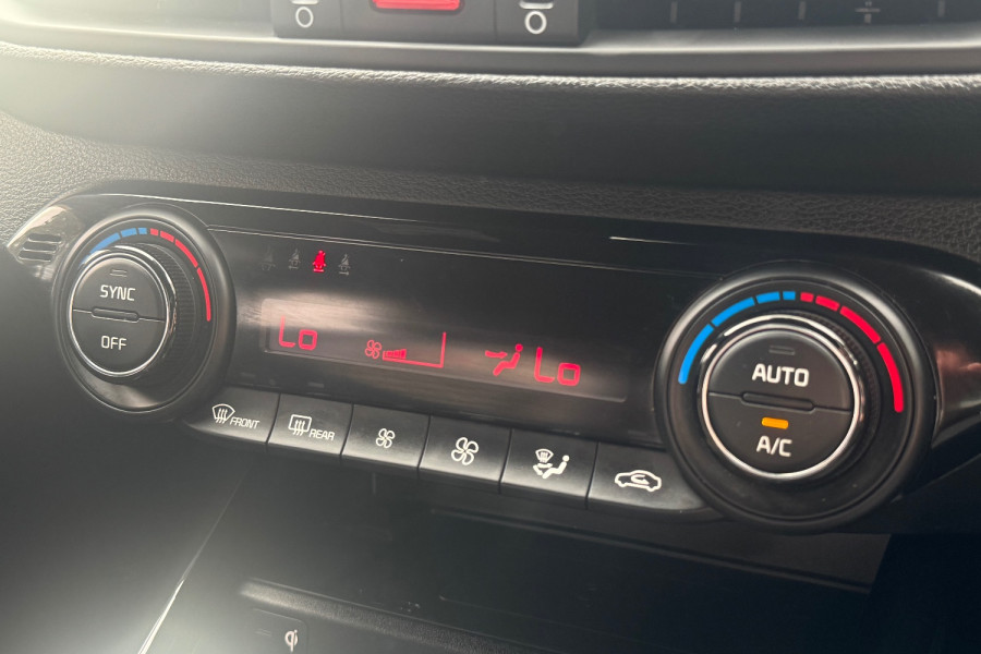 2021 MY1  Kia Cerato BD GT Hatch Image 20