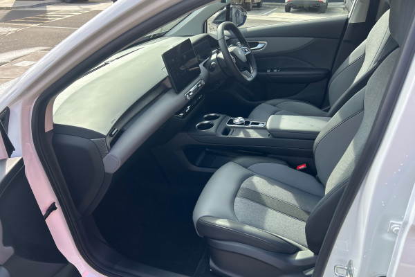 2026 MG MG4 AH4E Essence 64 Hatch Image 8