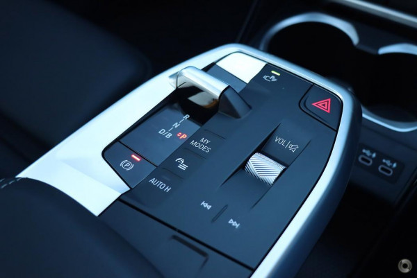 2024 BMW iX1 U11 eDrive20 xLine SUV image 14