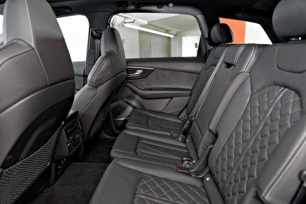 2026 MY25 Audi Q7 4M TFSI 250kW S line SUV image 9