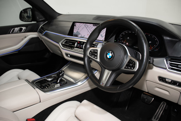 2020 BMW X5 M50i SUV Image 17