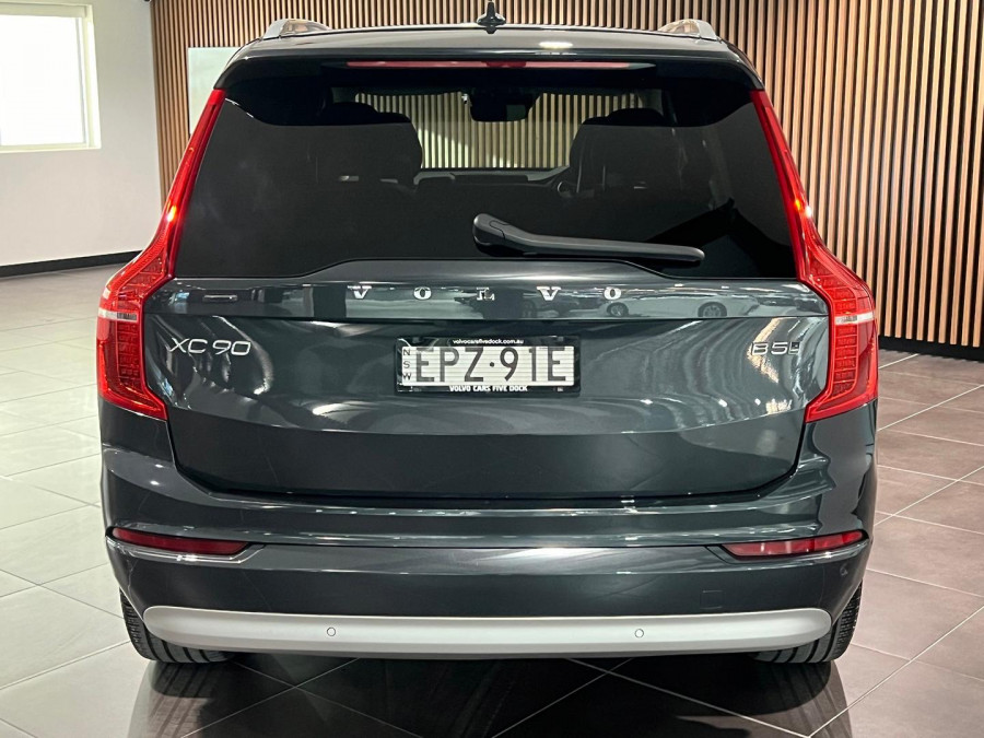2021 MY22 Volvo XC90 L Series B5 Momentum SUV Image 4