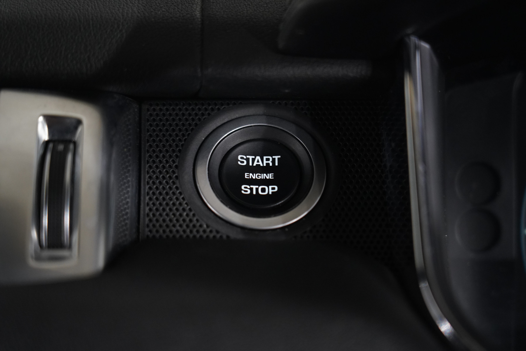 2016 Land Rover Range Rover Sport Sdv8 Hse Dynamic SUV Image 23