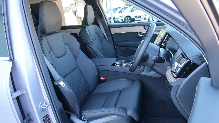 2025 MY26 Volvo XC90 L Series Plus B5 Bright SUV Image 14