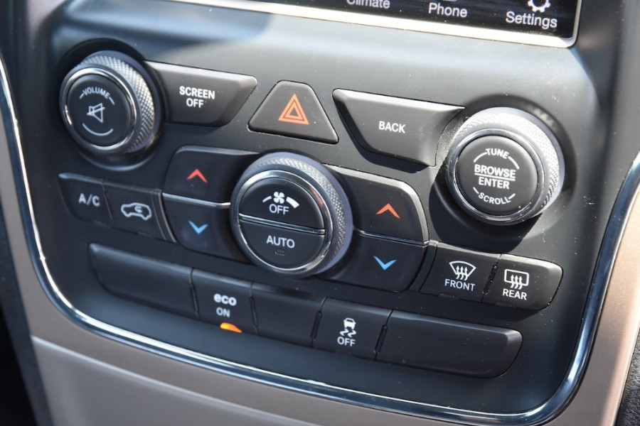 2013 MY14 Jeep Grand Cherokee WK MY2014 Laredo Suv Image 14