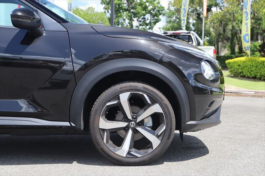 2020 Nissan JUKE F16 ST-L Hatchback Image 6