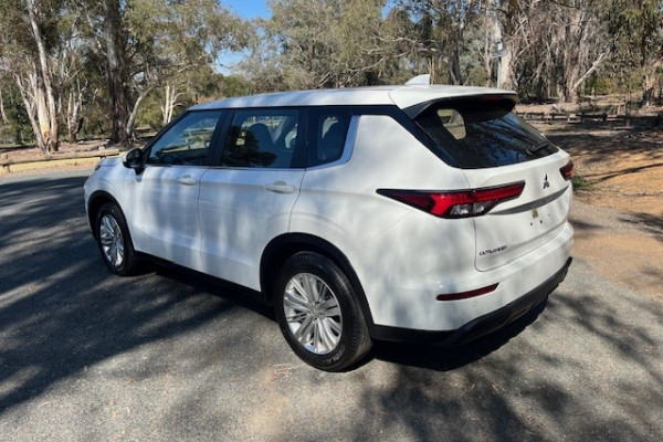 2021 MY22 Mitsubishi Outlander ZM ES Wagon