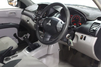 2014 Mitsubishi Triton 4 X 2 MN MY15