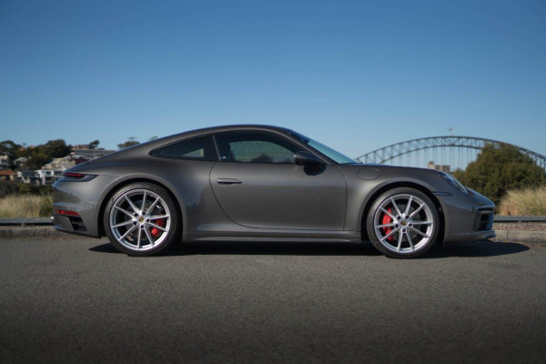 2020 Porsche 911 Carrera S Coupe Image 5