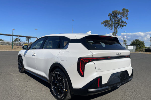 2026 Kia K4 CL4m GT-Line Hatch Image 6