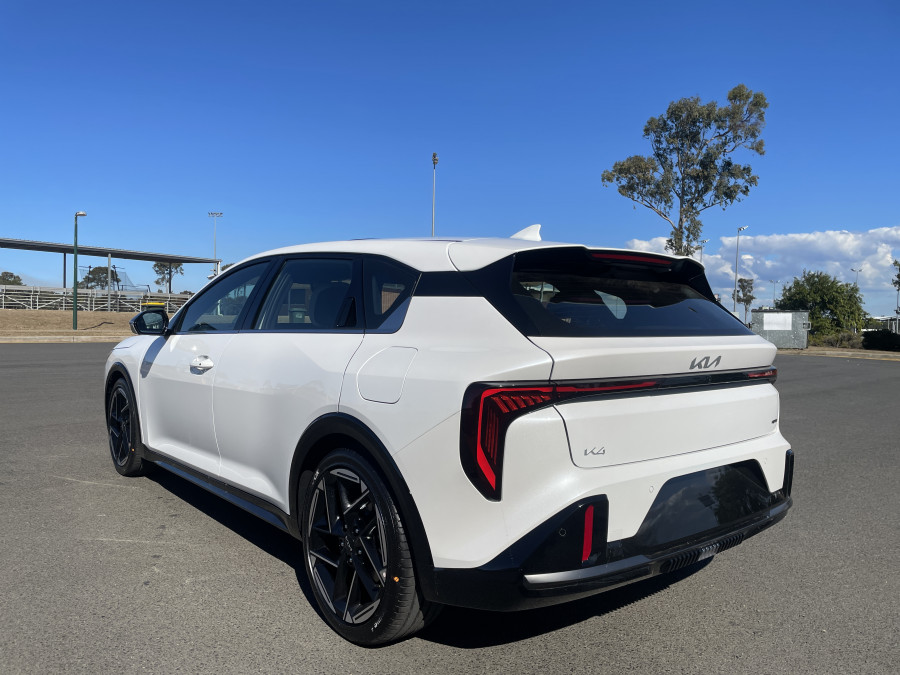 2026 Kia K4 CL4m GT-Line Hatch Image 6