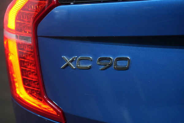 2019 Volvo XC90 L Series D5 R-Design SUV image 9