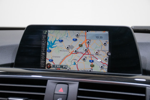 2016 BMW 3 Series 18i Sport Line Sedan Image 17