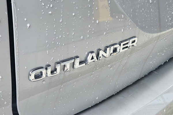 2025 Mitsubishi Outlander ZM Exceed SUV Image 5
