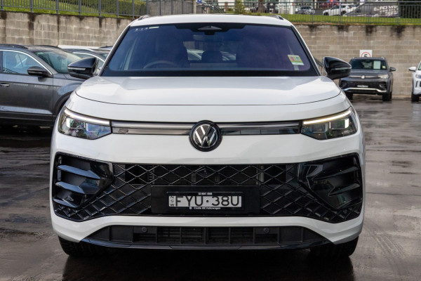 2025 Volkswagen Tayron R4 195TSI R-Line SUV image 4