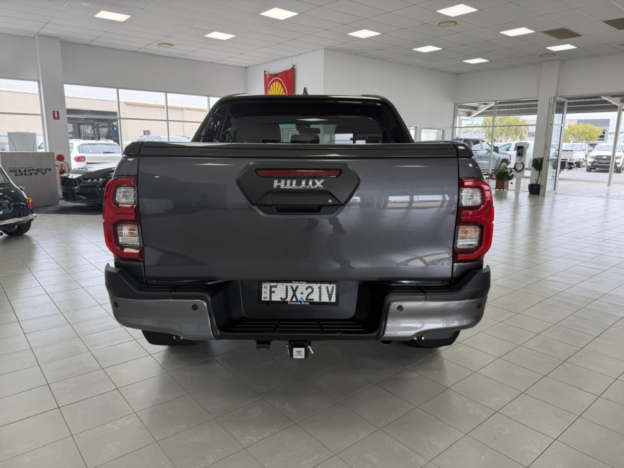 2024 Toyota HiLux GUN126R Rogue 48V Ute Image 8