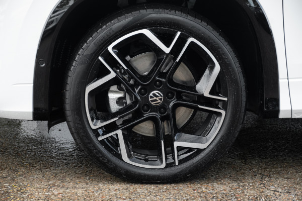 2026 Volkswagen Tayron R4 200TSI eHybrid R-Line SUV Image 27
