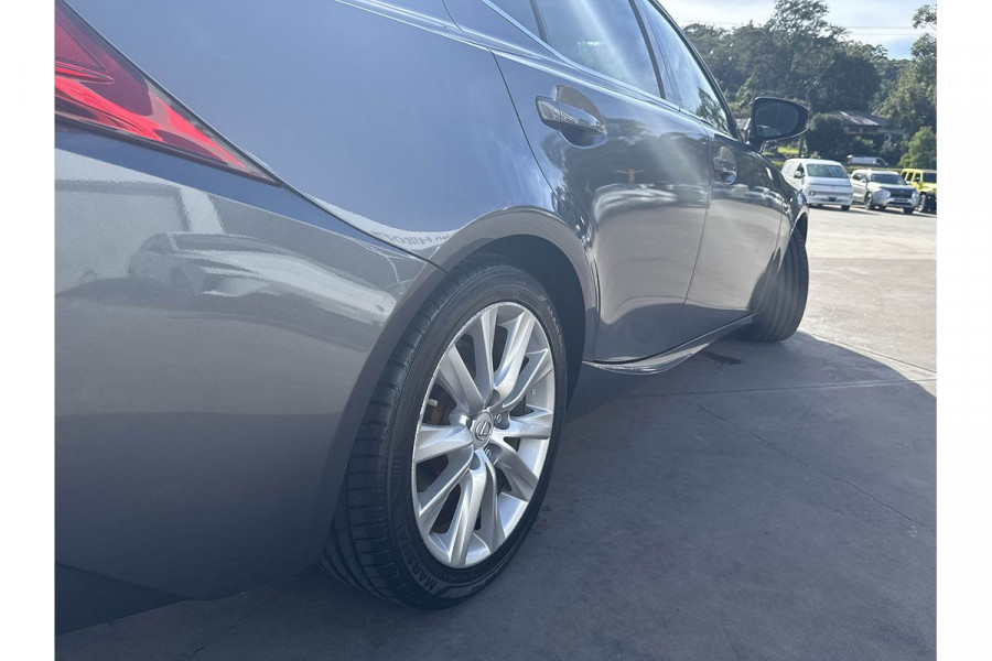 2015 Lexus IS GSE31R IS350 Luxury Sedan Image 7