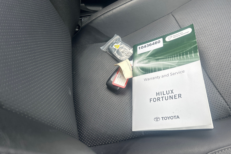 2022 Toyota HiLux GUN126R Rogue Double-Cab Pick-Up Image 40