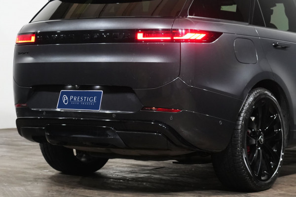 2024 Land Rover Range Rover Sport L461 D350 Dynamic HSE SUV Image 8