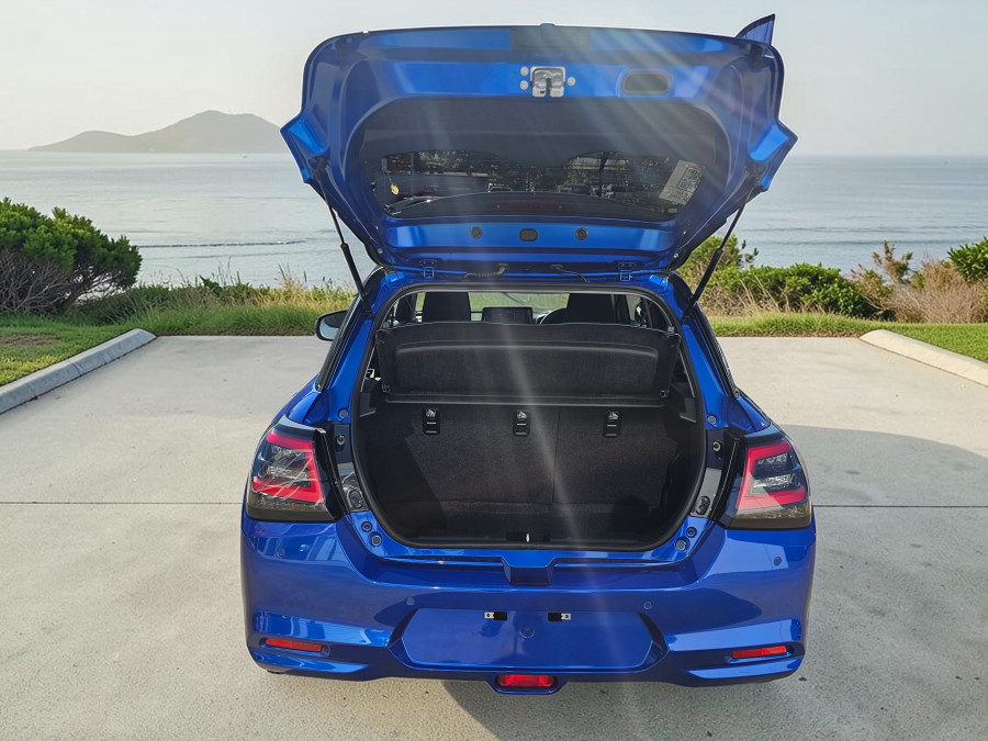 2025 Suzuki Swift UZ Hybrid Plus Hatch Image 5