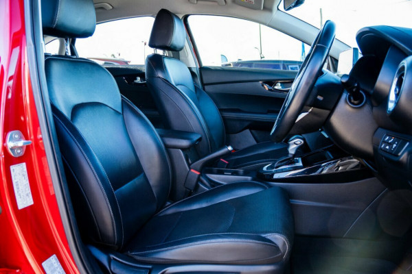 2021 MY1  Kia Cerato BD Sport+ Hatch Image 17