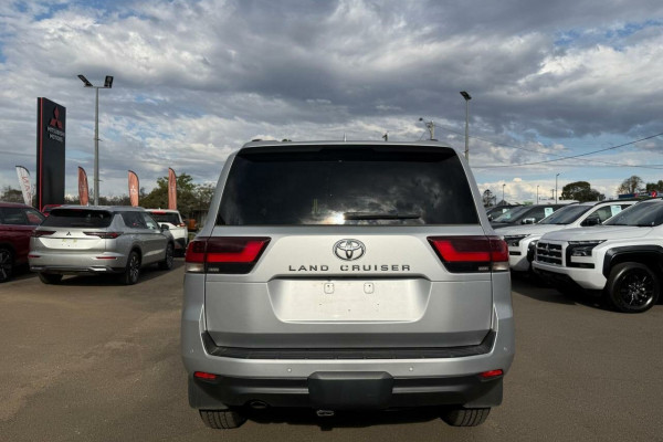 2023 Toyota LandCruiser FJA300R GXL SUV Image 6
