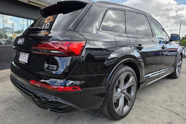 2022 Audi Q7 4M 55 TFSI S line SUV Image 9