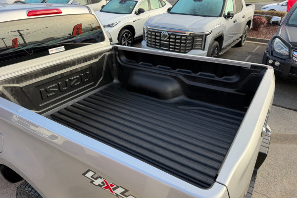 2021 MY22 Isuzu D-MAX RG LS-U Ute Image 6