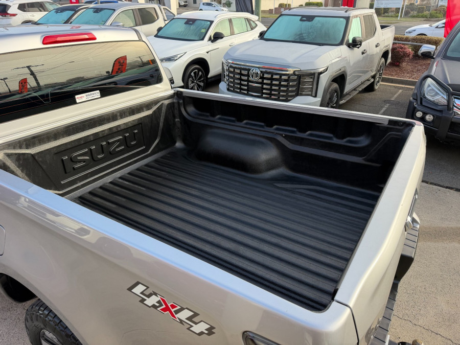 2021 MY22 Isuzu D-MAX RG LS-U Ute Image 6