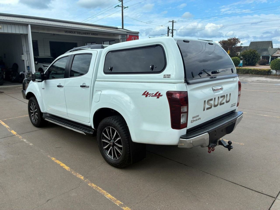 2019 Isuzu D-MAX TF LS-T Ute Image 8
