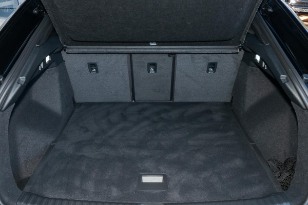 2025 Audi Q4 e-tron F4 45 SUV image 19